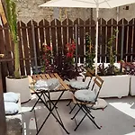 Oda ve Kahvaltı Mezza Torre 4*