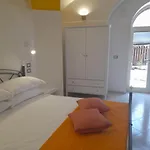 Mezza Torre B&B 프로치다