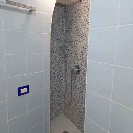 Mezza Torre Bed & Breakfast 4*